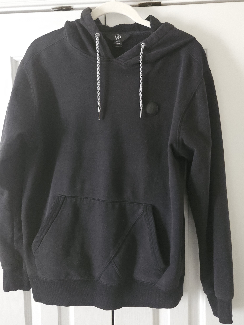 Men's Medium Black Pullover Hoodie Sweatshirt - Volcom